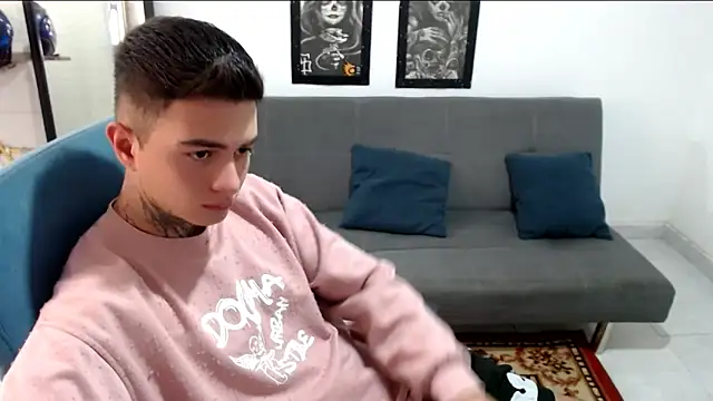 Snapshot of santii_ss chatting on November 2025 02:31:02 PM santii ss online show from November 2025 02:31:02 PM