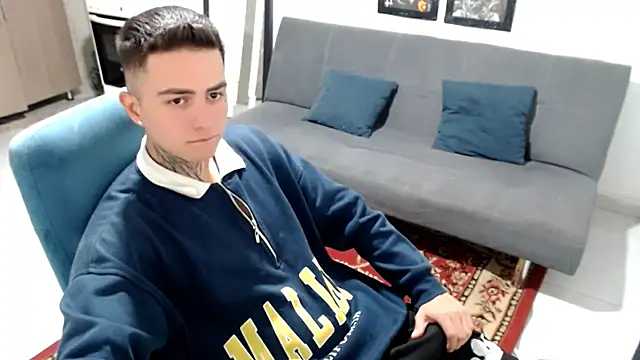 Snapshot of santii_ss chatting on December 2025 03:12:02 AM santii ss online show from December 2025 03:12:02 AM