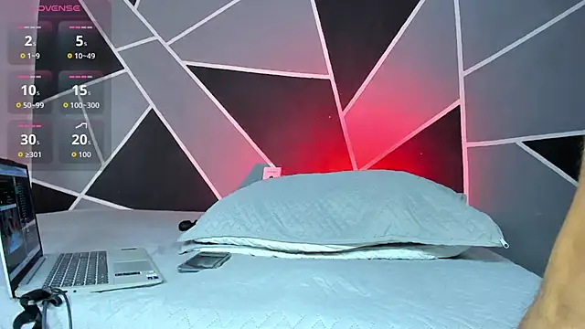 hot boy 04 online show from December 2025 02:10:01 PM