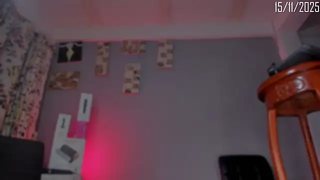 Snapshot of Chloe_cooperr chatting on November 2025 08:51:01 AM Chloe cooperr online show from November 2025 08:51:01 AM