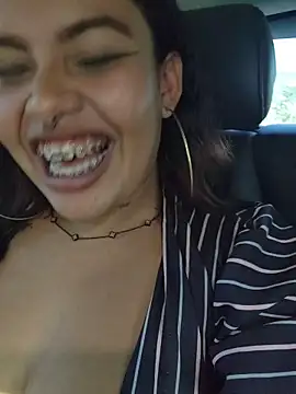 Yessica Lopezz online show from April 2026 01:41:01 PM