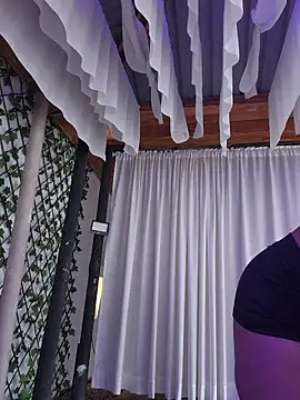 Yessica Lopezz online show from April 2026 12:42:01 PM