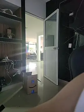 Yessica Lopezz online show from March 2026 12:00:02 PM