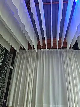 Yessica Lopezz online show from April 2026 11:39:01 AM