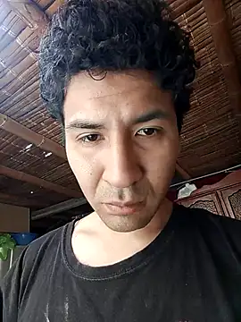 LecheDeSoya666 online show from November 2025 06:44:01 PM