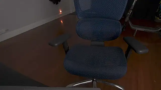 Snapshot of lolateton chatting on October 2025 05:27:02 AM lolateton online show from October 2025 05:27:02 AM