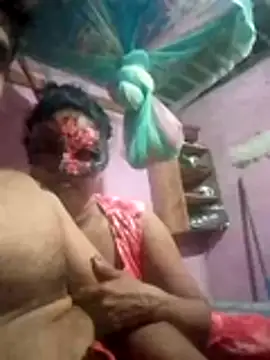 Snapshot of boosypussy chatting on November 2025 01:03:02 PM boosypussy online show from November 2025 01:03:02 PM