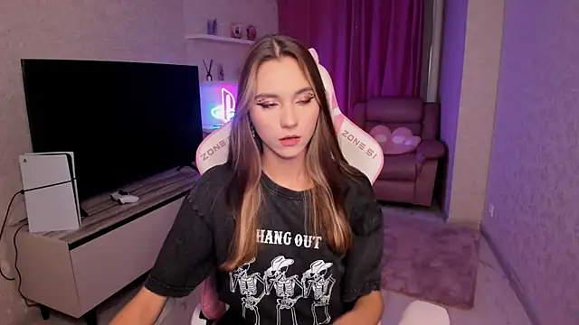 EllaCurtis online show from March 2026 06:04:02 PM