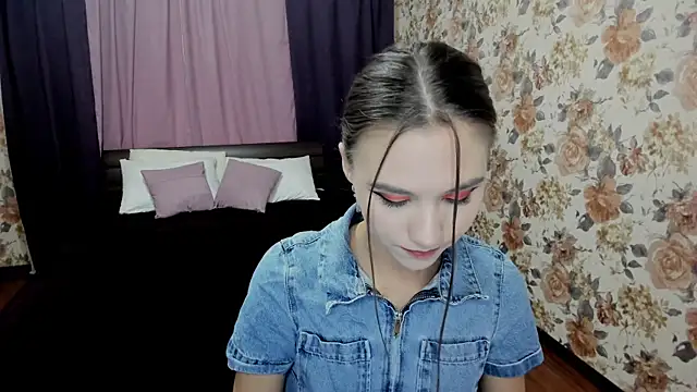 EllaCurtis online show from October 2025 03:19:02 AM