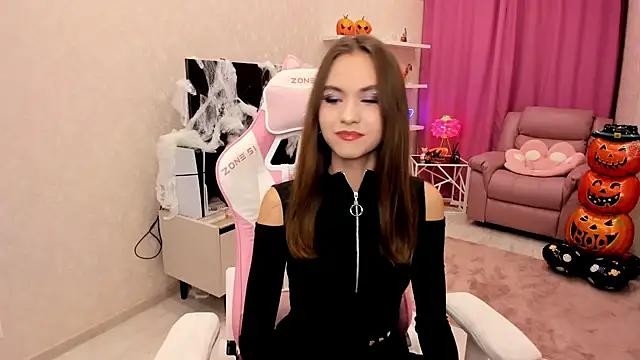 EllaCurtis online show from October 2025 05:12:01 PM