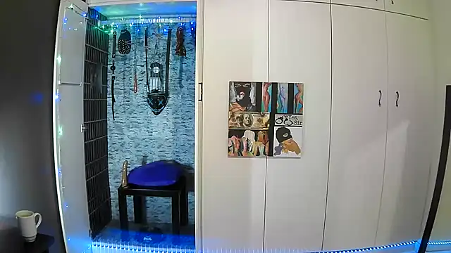 BaDSubMiss online show from October 2025 04:35:01 AM