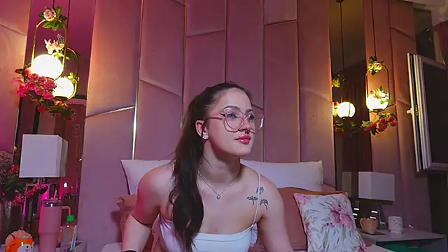 LucyLextonX online show from March 2026 08:53:01 PM