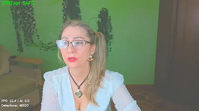 Snapshot of Habibi_Honeyy chatting on June 2026 01:38:01 PM Habibi Honeyy online show from June 2026 01:38:01 PM