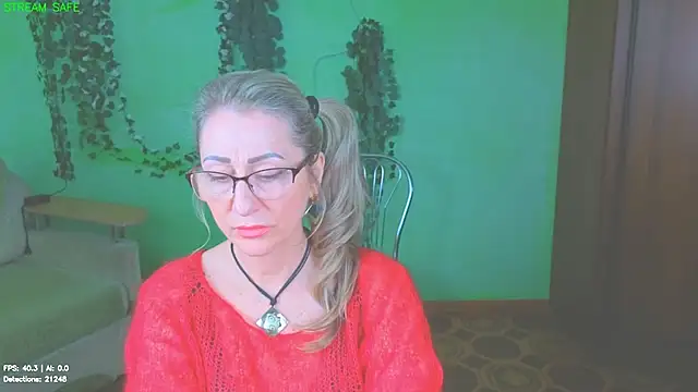 Snapshot of Habibi_Honeyy chatting on June 2026 01:28:02 PM Habibi Honeyy online show from June 2026 01:28:02 PM