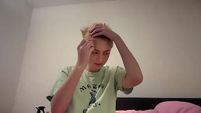 Kitty Swetty online show from January 2026 06:57:01 PM