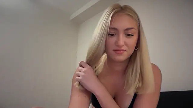 Kitty Swetty online show from November 2025 05:17:02 PM