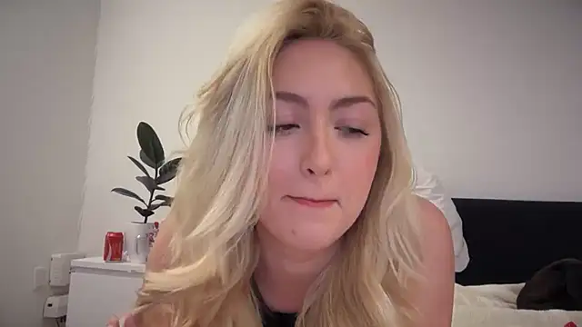 Kitty Swetty online show from March 2026 09:30:01 PM