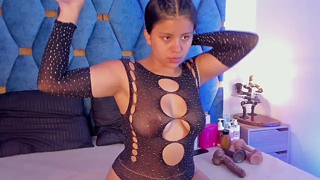 sasha roldann online show from July 2026 07:32:02 PM