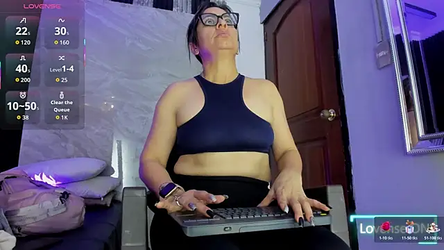 Agatha Pleasure online show from December 2025 08:04:02 PM