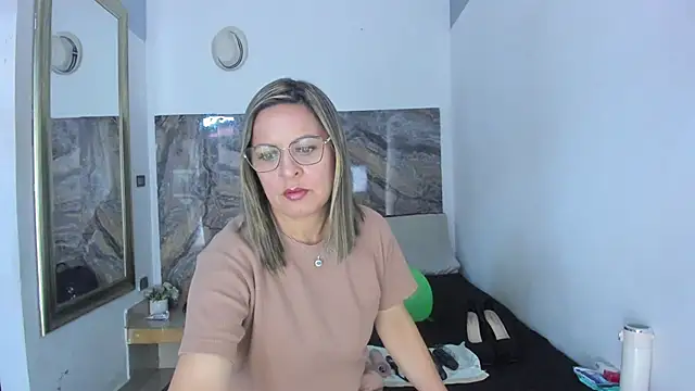 Snapshot of Agatha_Pleasure chatting on June 2026 11:43:01 AM Agatha Pleasure online show from June 2026 11:43:01 AM