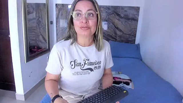 Agatha Pleasure online show from May 2026 11:49:02 AM