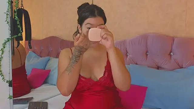 KARINAJTORRES online show from April 2026 11:33:01 PM