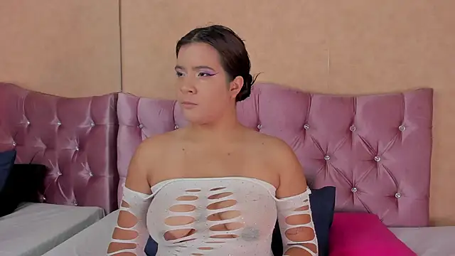 KARINAJTORRES online show from April 2026 10:50:02 PM