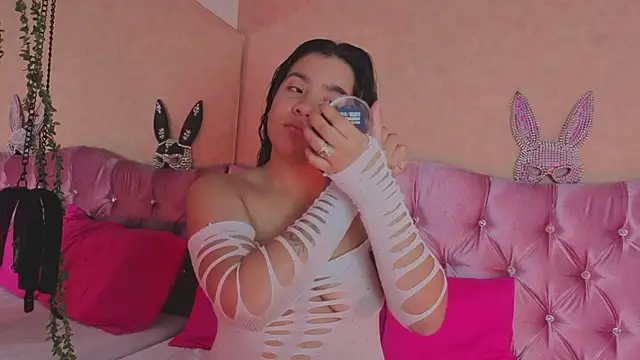 KARINAJTORRES online show from December 2025 09:12:01 PM