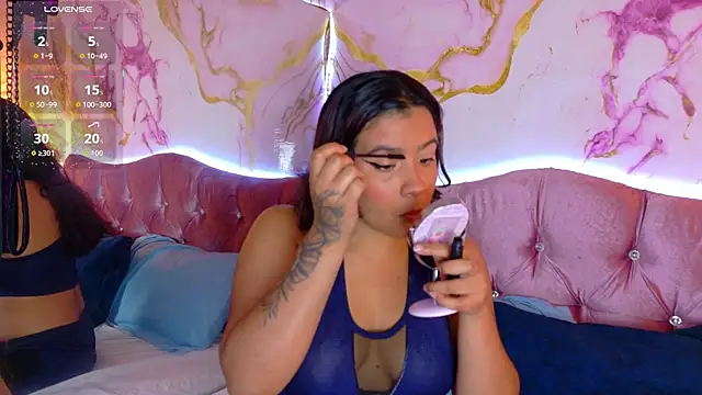 KARINAJTORRES online show from June 2026 02:00:02 AM