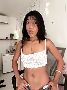 Snapshot of LeilaEbony chatting on September 2025 12:47:02 PM LeilaEbony online show from September 2025 12:47:02 PM