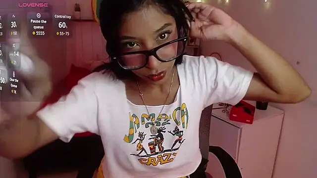 Snapshot of LeilaEbony chatting on September 2025 12:40:01 PM LeilaEbony online show from September 2025 12:40:01 PM