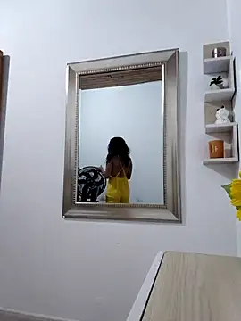Snapshot of LeilaEbony chatting on September 2025 11:48:02 AM LeilaEbony online show from September 2025 11:48:02 AM