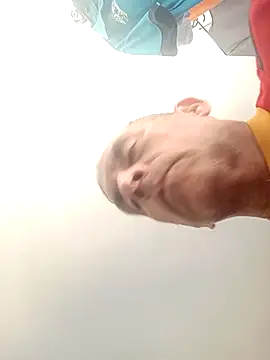 Snapshot of albert_guzmann chatting on October 2025 03:00:02 PM albert guzmann online show from October 2025 03:00:02 PM