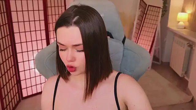 Snapshot of AvaFlower chatting on February 2026 02:58:01 PM AvaFlower online show from February 2026 02:58:01 PM