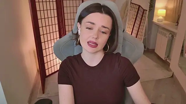 Snapshot of AvaFlower chatting on November 2025 03:15:01 PM AvaFlower online show from November 2025 03:15:01 PM