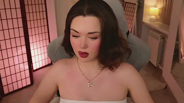 Snapshot of AvaFlower chatting on February 2026 01:54:02 PM AvaFlower online show from February 2026 01:54:02 PM