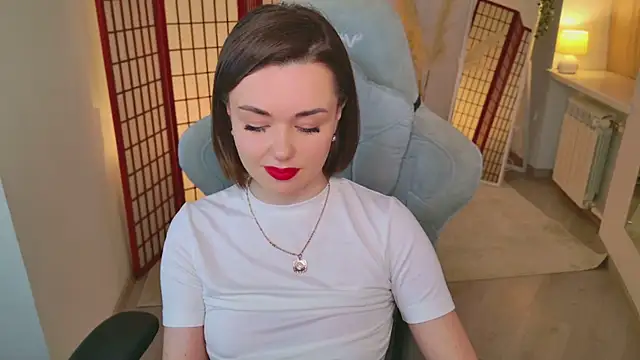 Snapshot of AvaFlower chatting on November 2025 03:49:02 PM AvaFlower online show from November 2025 03:49:02 PM