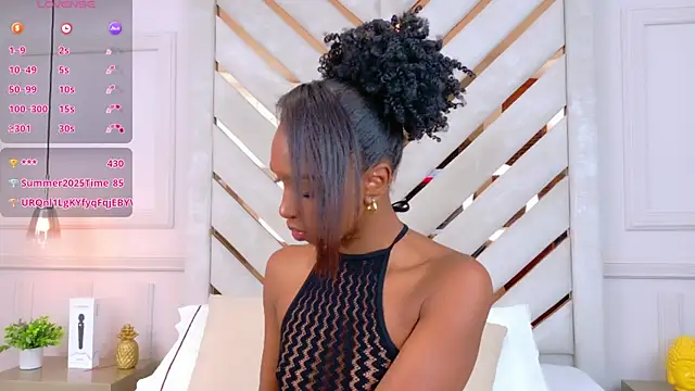 Agatha-Adams online show from September 2025 02:01:01 PM