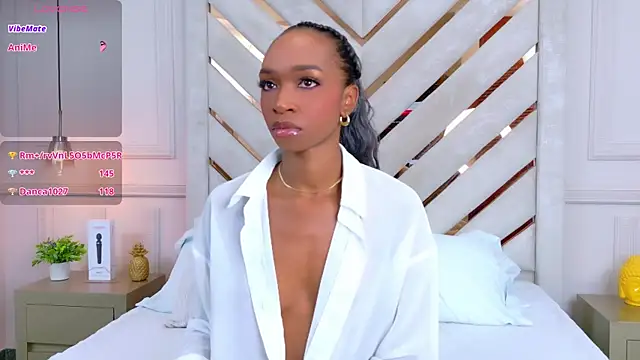 Agatha-Adams online show from October 2025 02:20:02 PM