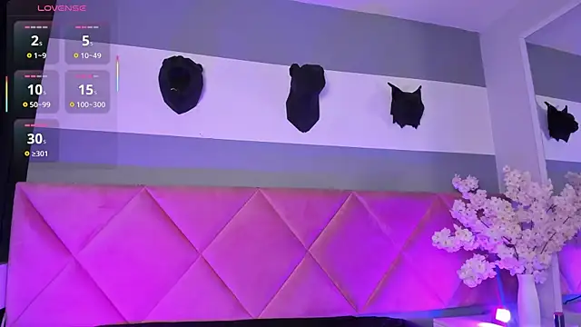 Bella Williiams online show from December 2025 12:15:02 PM