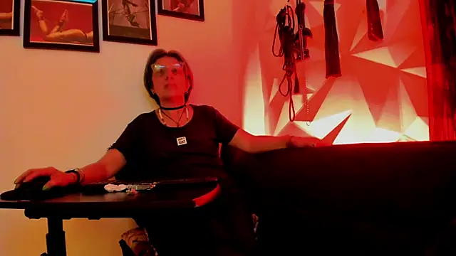 MistressNyx cg online show from October 2025 02:17:01 PM