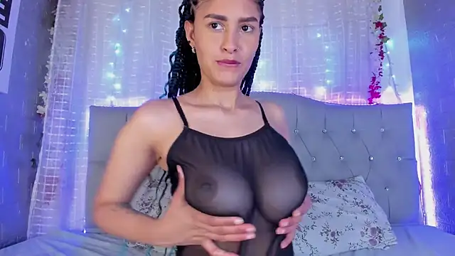 Miss-Tutti online show from November 2025 07:14:01 PM