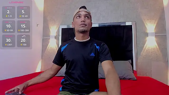 mateonick40 online show from November 2025 05:39:02 PM