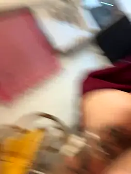 Snapshot of veriteeee_ chatting on September 2025 12:06:02 AM veriteeee  online show from September 2025 12:06:02 AM