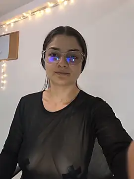 Coralinne   online show from May 2026 01:04:01 AM