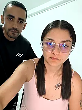 Coralinne   online show from April 2026 12:59:02 AM