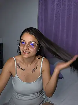 Snapshot of Coralinne__ chatting on June 2026 01:10:02 AM Coralinne online show from June 2026 01:10:02 AM