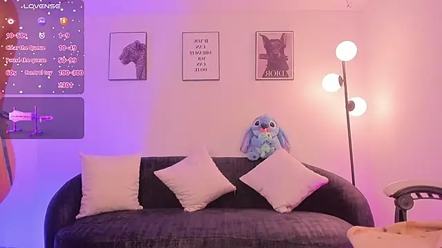 Snapshot of LizzyPonce chatting on February 2026 10:59:02 AM LizzyPonce online show from February 2026 10:59:02 AM