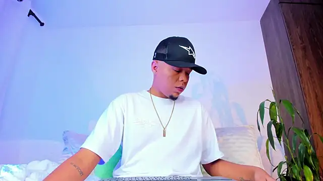 asmodeo 33 online show from February 2026 05:48:02 AM