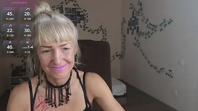 Laura Gol online show from October 2025 01:01:02 PM